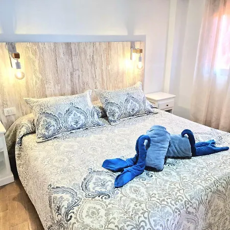 Giovanni & Rosa B Icod De Vinos *